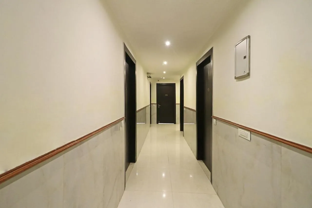 Hotel Paragon Suites New Delhi 3*,